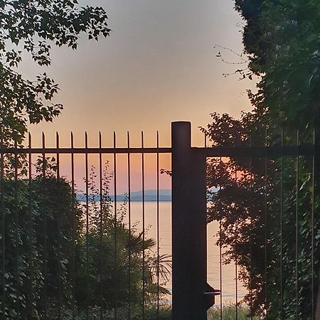 Molo - Residenza Con Accesso Diretto Al Lago Lazise Zewnętrze zdjęcie