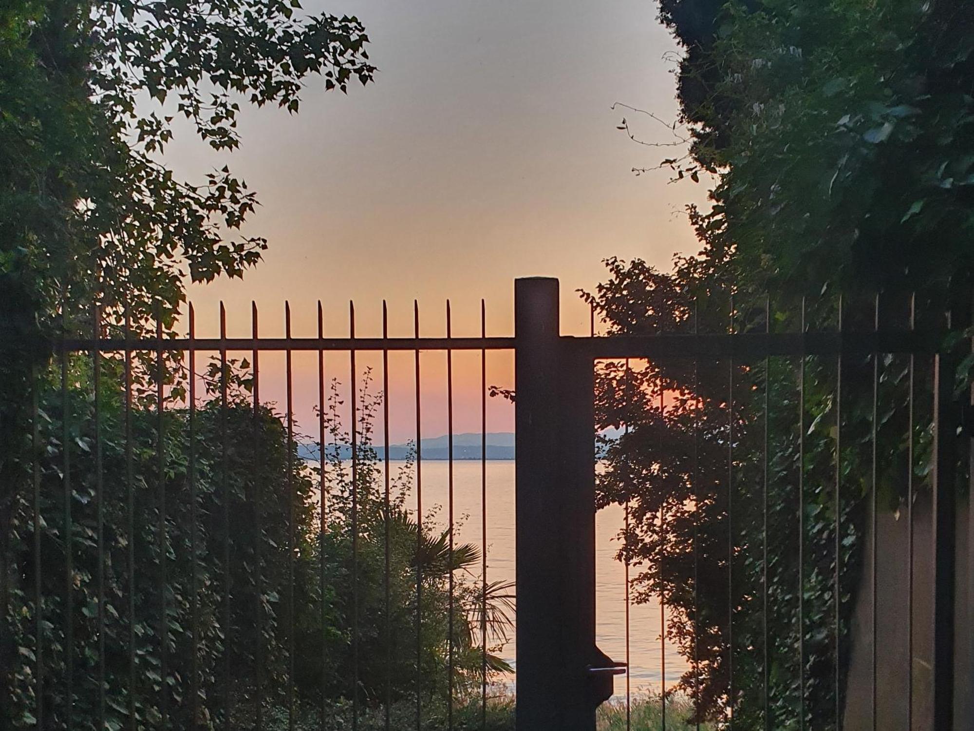 Molo - Residenza Con Accesso Diretto Al Lago Lazise Zewnętrze zdjęcie